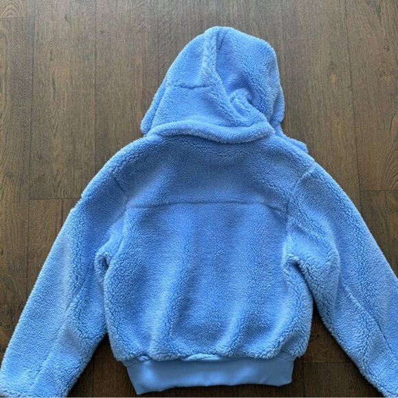 ALO Yoga Light Blue Teddy Jacket - Picture 5 of 6